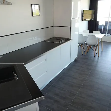As14629 - P2 Mezzanine Avec Vue Latérale, Dans Résidence Sur Avec Parking Privé